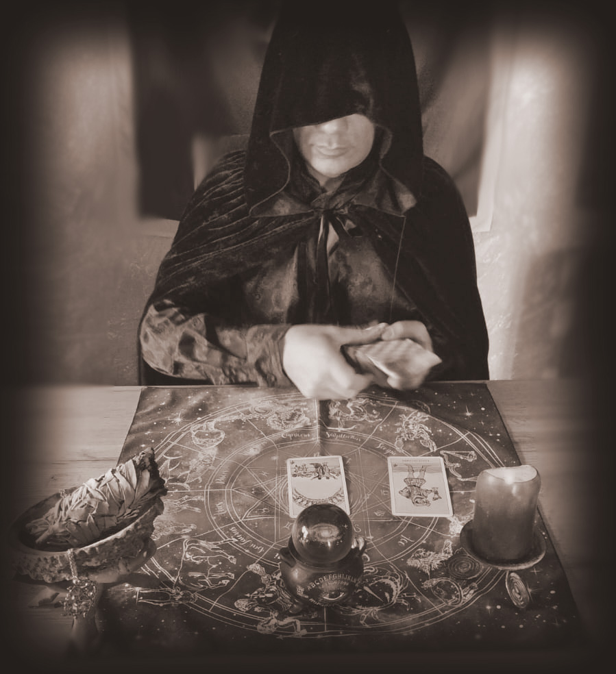 Zephir tarocchi, sensitivo e ritualista