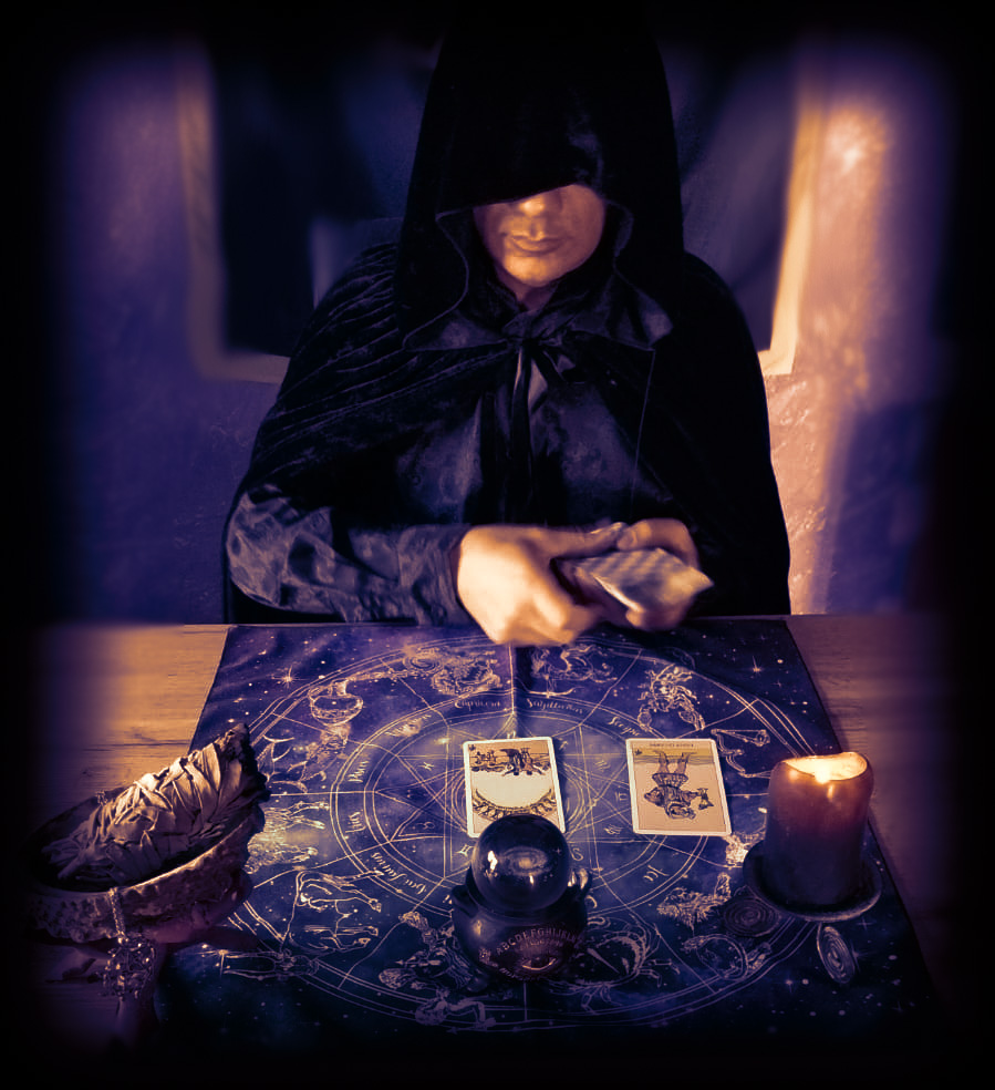 Cartomante zephir, sensitivo e ritualista