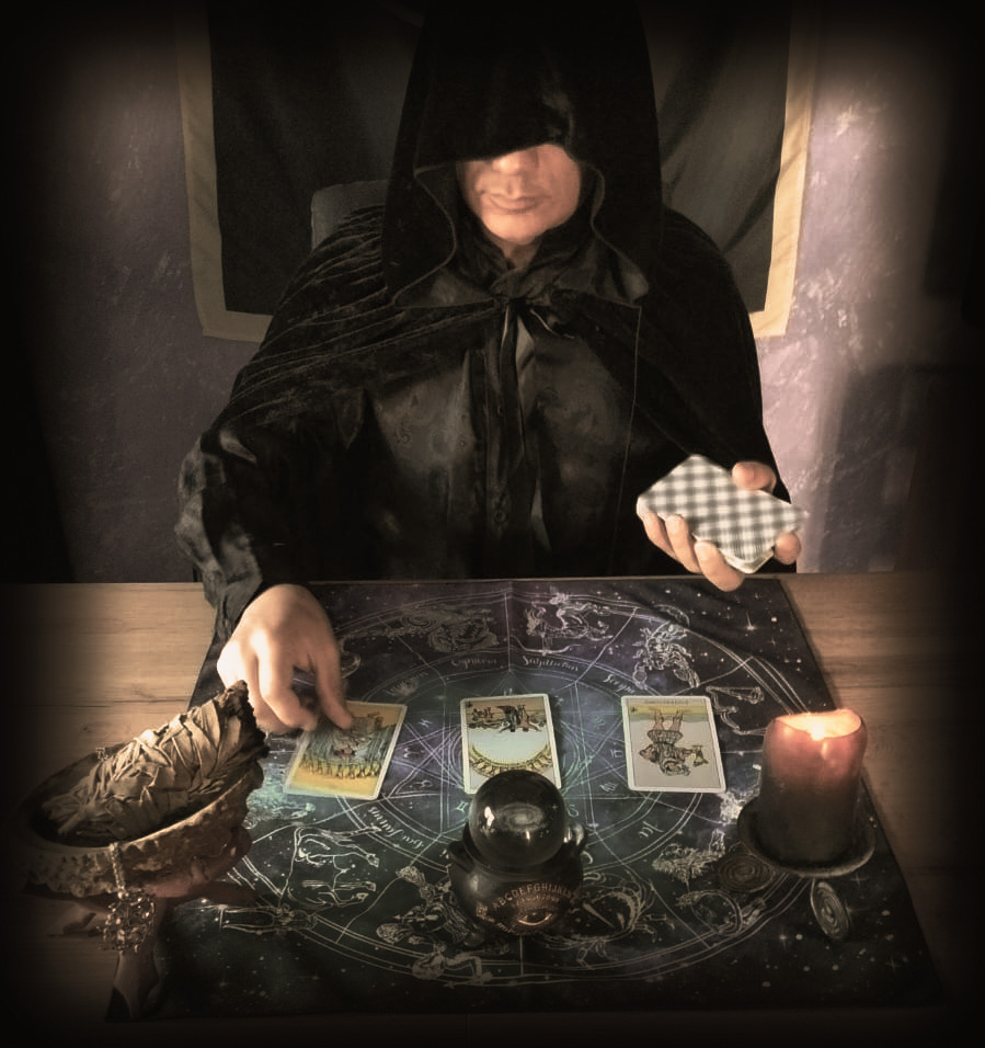 Cartomante zephir, sensitivo e ritualista