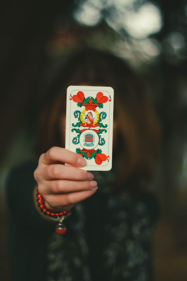 Laura: letture potenti e rituali che trasformano.