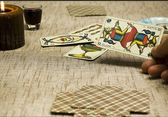 Consulti con tarocchi, sibille,pendolo, legamenti