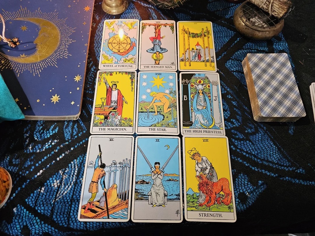 Tarocchi di clara: la cartomante esperta in amore