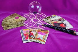 Cartomanzia clara:ogni carta ha un messaggio